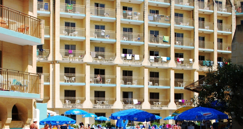 Imagen de los exteriores del Hotel The Bugibba. Foto 9