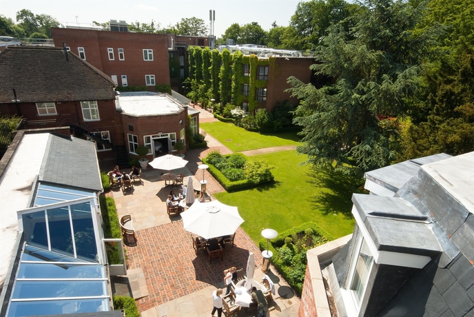 Imagen general del Hotel The Bull, Gerrards Cross. Foto 4