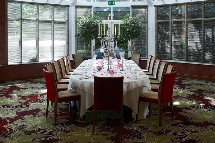 Imagen de los interiores del Hotel The Bull, Gerrards Cross. Foto 15