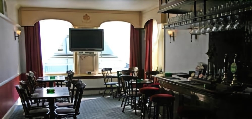 Imagen del bar/restaurante del Hotel The Bull Restaurant. Foto 9