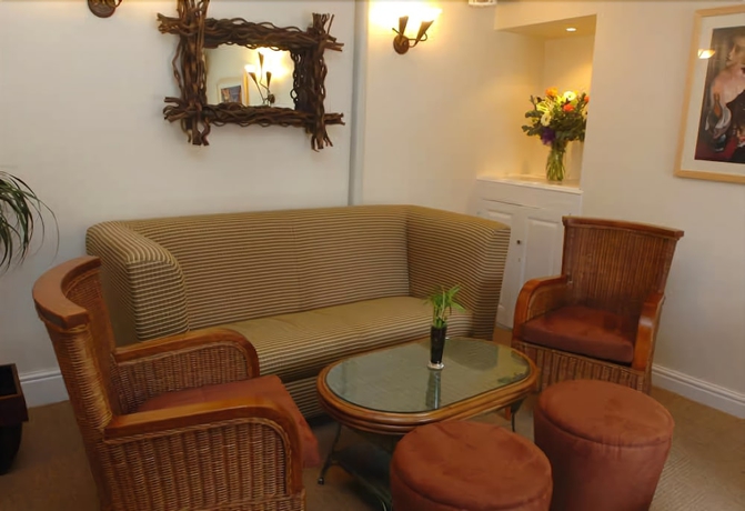 Imagen del bar/restaurante del Hotel The Bull Restaurant. Foto 10