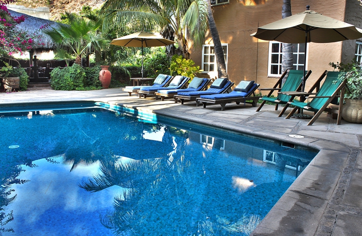 Imagen de la piscina del Hotel The Bungalows, Cabo San Lucas. Foto 14