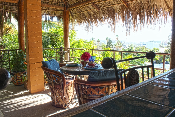 Imagen de los exteriores del Hotel The Bungalows, Cabo San Lucas. Foto 8