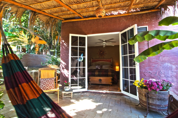 Imagen de los exteriores del Hotel The Bungalows, Cabo San Lucas. Foto 9
