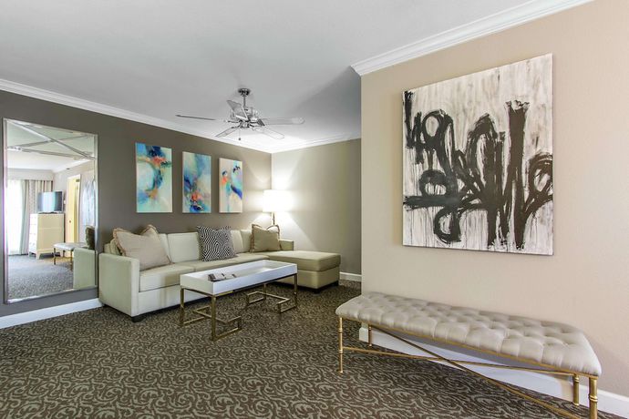 Imagen de la habitación del Hotel The Burgundy, Tapestry Collection by Hilton. Foto 10