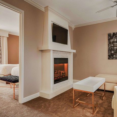 Imagen de la habitación del Hotel The Burgundy, Tapestry Collection by Hilton. Foto 16