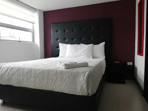 Imagen de la habitación del Hotel The Business Center. Foto 6