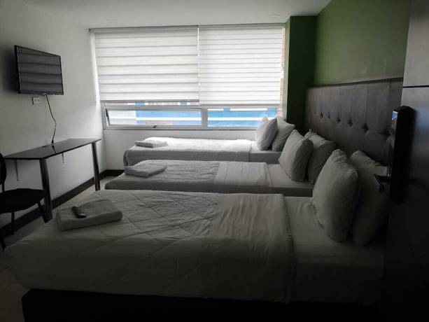 Imagen de la habitación del Hotel The Business Center. Foto 8