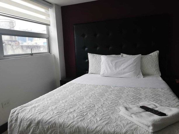Imagen de la habitación del Hotel The Business Center. Foto 13
