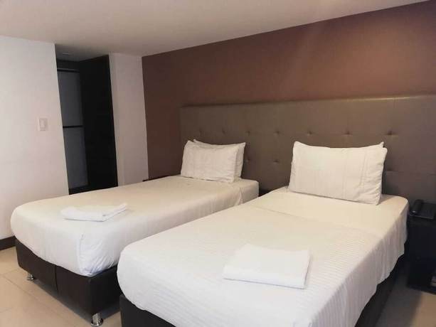 Imagen de la habitación del Hotel The Business Center. Foto 16