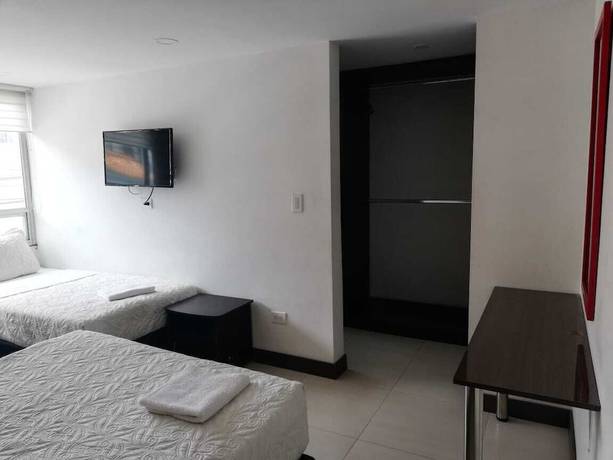 Imagen de la habitación del Hotel The Business Center. Foto 17