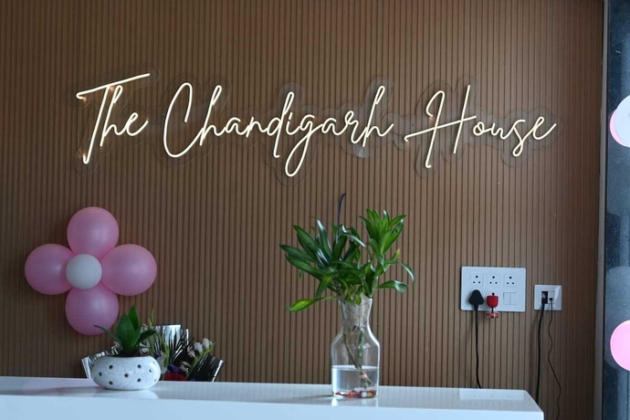 Imagen de los interiores del Hotel The Byke Business - Chandigarh House. Foto 15