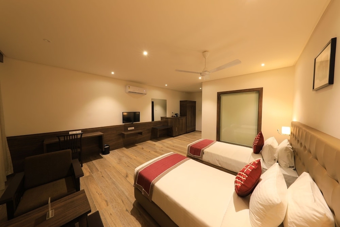 Imagen de la habitación del Hotel The Byke Suraj Club. Foto 16