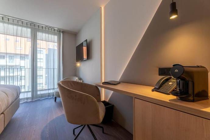Imagen de la habitación del Hotel The CORNR. Foto 17