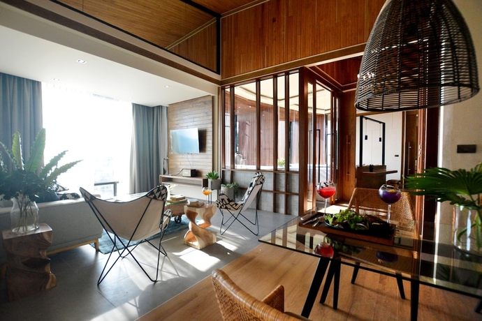 Imagen de la habitación del Hotel The Cabin Beach Resort. Foto 3