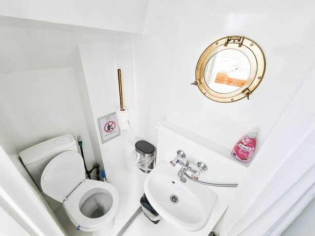 Imagen de la habitación del Hotel The Cabin at MPS Noorderzon. Foto 17