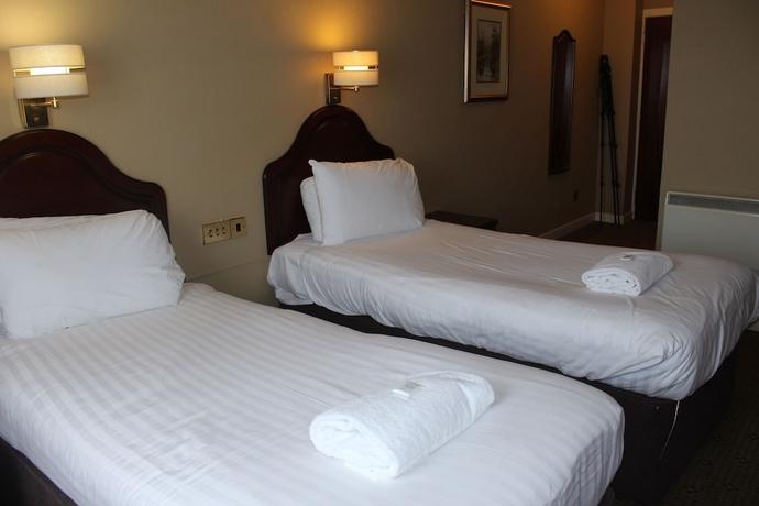Imagen de la habitación del Hotel The Cairn, Bathgate. Foto 13