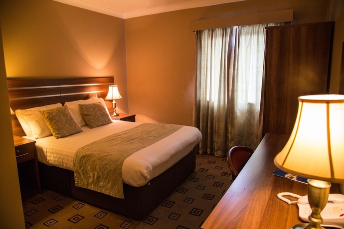 Imagen de la habitación del Hotel The Cairn, Bathgate. Foto 15