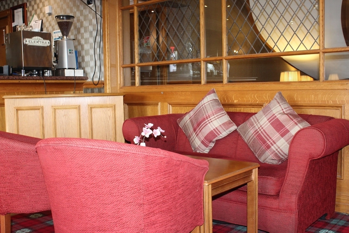 Imagen del bar/restaurante del Hotel The Cairn, Bathgate. Foto 5