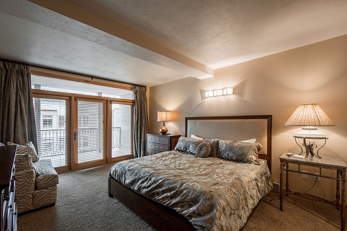 Imagen de la habitación del Hotel The Caledonian By All Seasons Resort Lodging. Foto 14