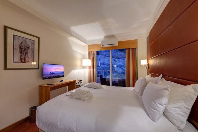 Imagen de la habitación del Hotel The Caleta Health, Beauty and Conference Centre. Foto 9