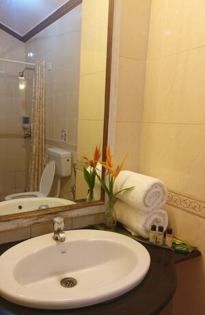 Imagen general del Hotel The Camelot Beach Resort. Foto 2