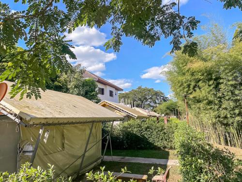 Imagen de la habitación del Hotel The Camp Chiangkhan. Foto 15