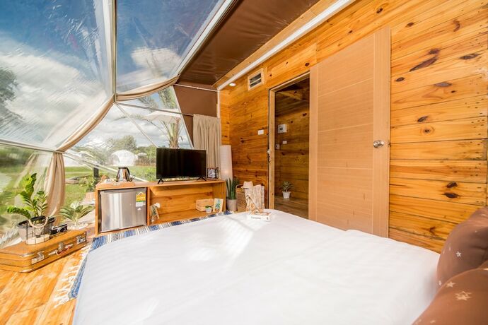 Imagen de la habitación del Hotel The Campster Kanchanaburi. Foto 13