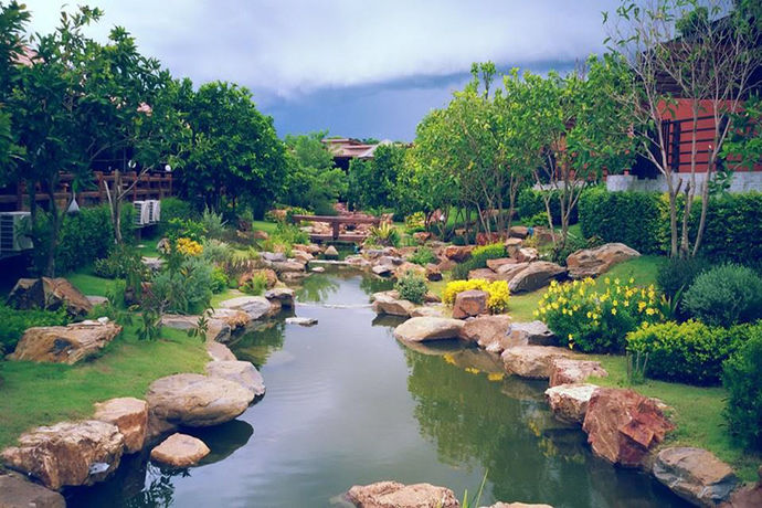 Imagen de los exteriores del Hotel The Canal Garden Resort. Foto 12