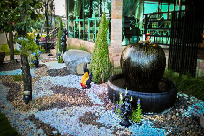 Imagen de los exteriores del Hotel The Canal Garden Resort. Foto 13