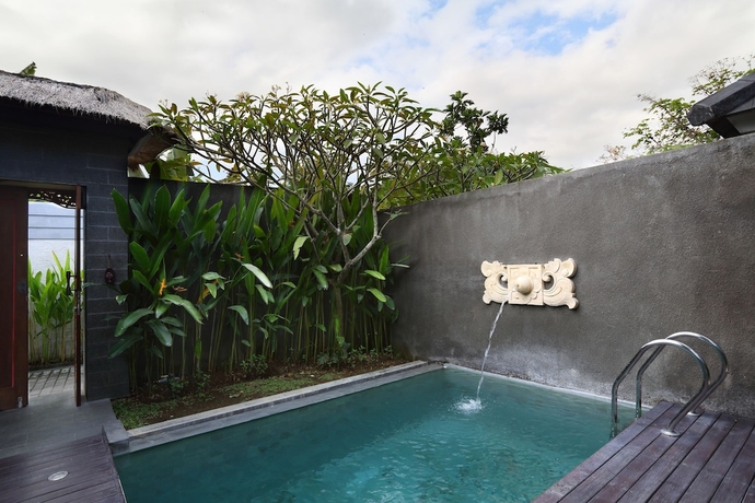 Imagen de la piscina del Hotel The Canggu Boutique Villas and Spa. Foto 17