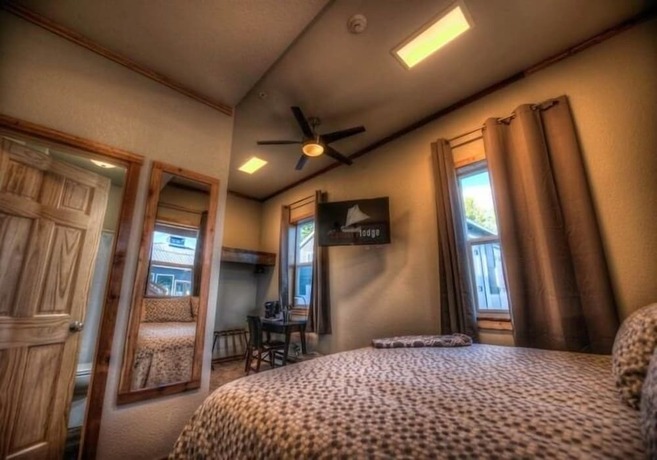 Imagen de la habitación del Hotel The Cannery Lodge. Foto 13