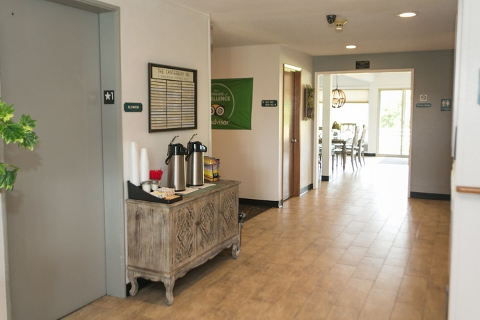 Imagen de los interiores del Hotel The Canterbury Inn. Foto 18