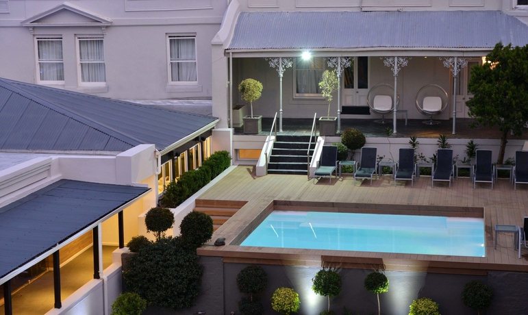 Imagen de la piscina del Hotel The Cape Milner. Foto 15
