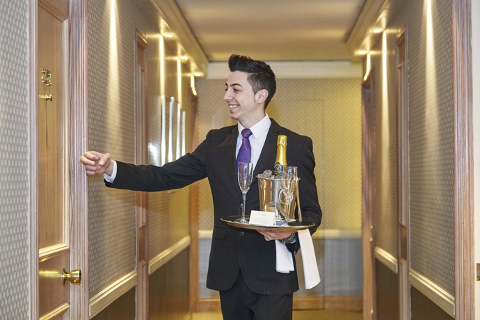 Imagen de la habitación del Hotel The Capital , Apartments and Townhouse. Foto 8