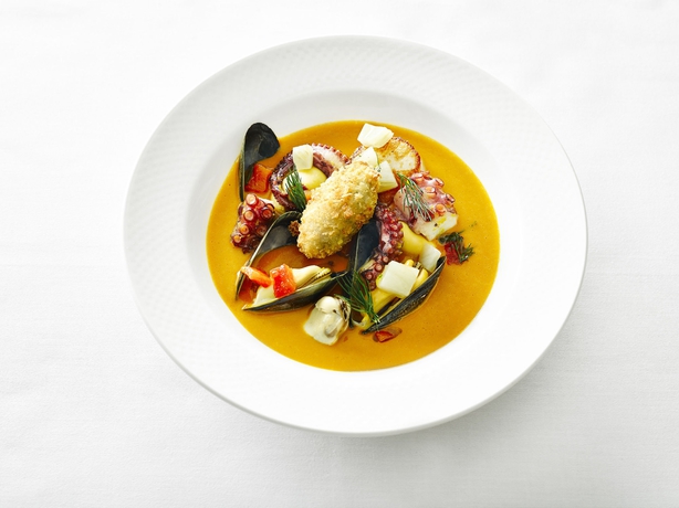 Imagen del bar/restaurante del Hotel The Capital , Apartments and Townhouse. Foto 6