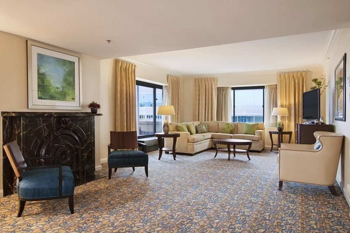 Imagen de los interiores del Hotel The Capital Hilton. Foto 16