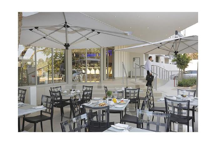 Imagen general del Hotel The Capital On Bath. Foto 11