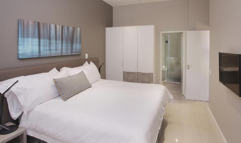 Imagen general del Hotel The Capital On Bath. Foto 14