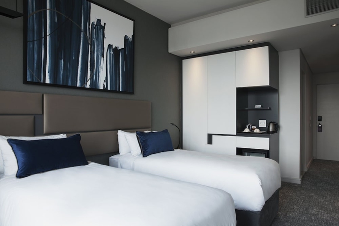 Imagen de la habitación del Hotel The Capital On The Park. Foto 2