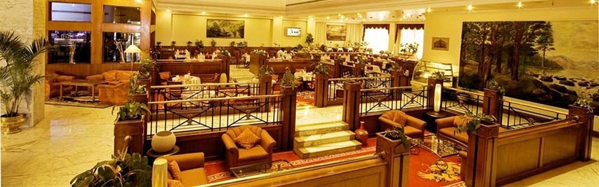 Imagen del bar/restaurante del Hotel The Capitol. Foto 2