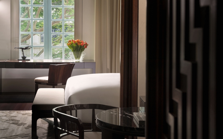 Imagen de la habitación del Hotel The Capitol Kempinski Singapore. Foto 9