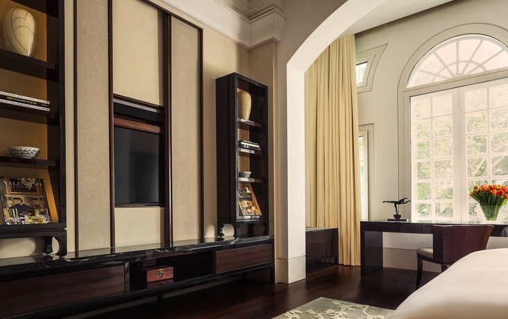 Imagen de la habitación del Hotel The Capitol Kempinski Singapore. Foto 18