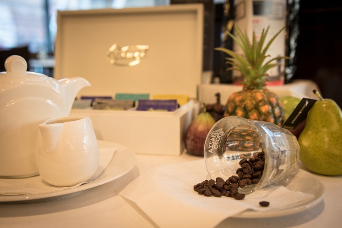 Imagen del bar/restaurante del Hotel The Capitol Sydney. Foto 6