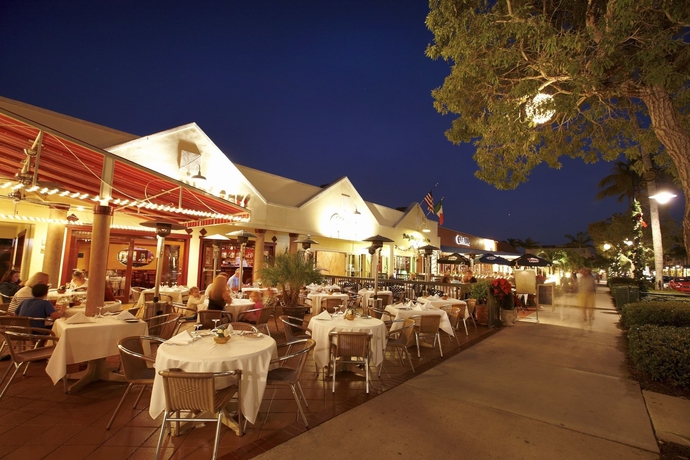 Imagen de los exteriores del Hotel The Capri Inn. Foto 10