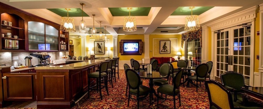 Imagen de los interiores del Hotel The Capri Inn. Foto 14