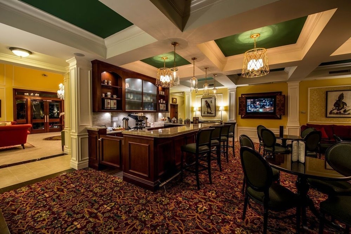 Imagen del bar/restaurante del Hotel The Capri Inn. Foto 3