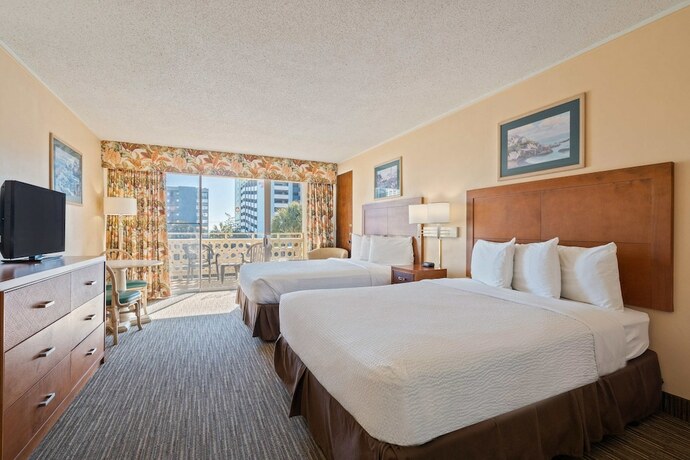 Imagen general del Hotel The Caravelle Resort. Foto 4