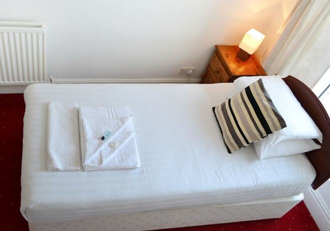 Imagen de la habitación del Hotel The Cardigan Bay Guest House. Foto 11