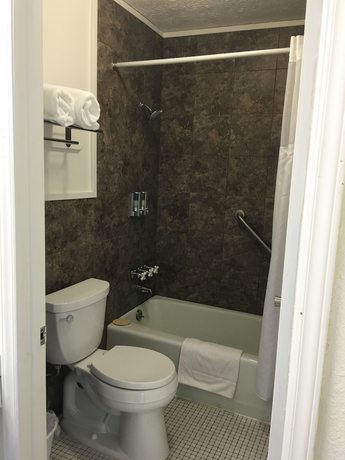 Imagen de la habitación del Hotel The Cardinal Inn. Foto 7